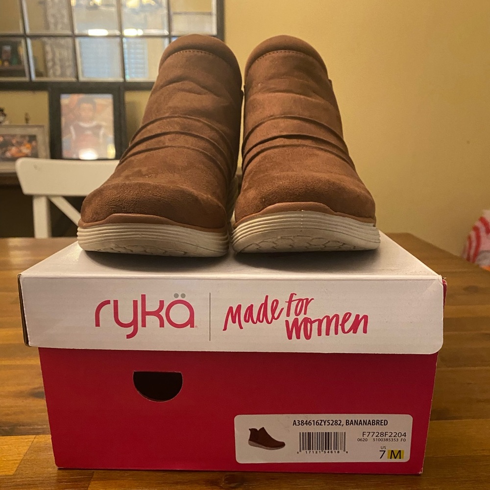 Super cute Ryka bootie